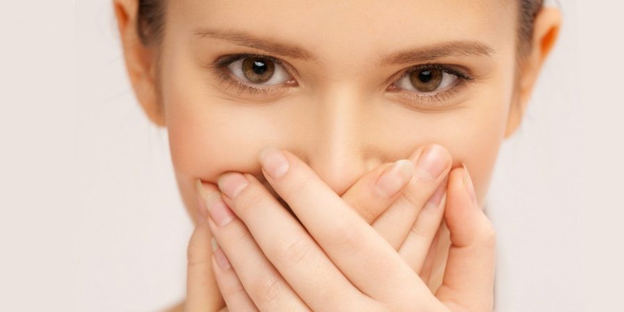 DIF Ciudad de México - Las causas del mal aliento crónico, también conocido  como halitosis, pueden llegar a ser causado por la presencia de bacterias  en la boca. 🦷👩🏻‍⚕️🪥 Las bacterias aparecen